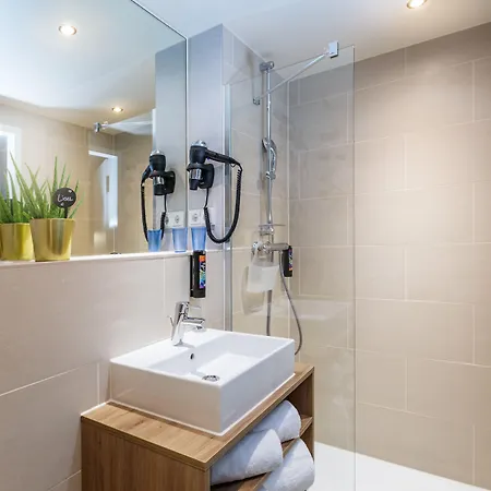 - The Niu, Mesh Messe By Ihg 3*