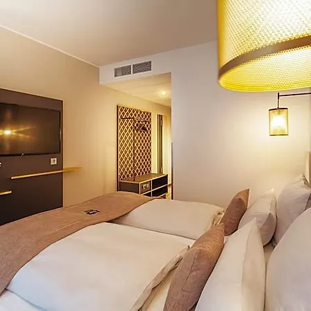 - The Niu, Mesh Messe By Ihg 3*