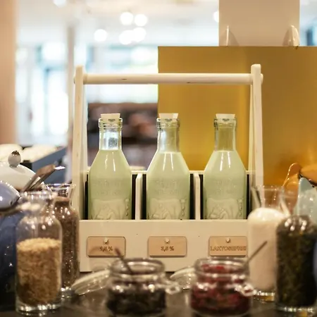 מלון - The Niu, Mesh Messe By Ihg 3*