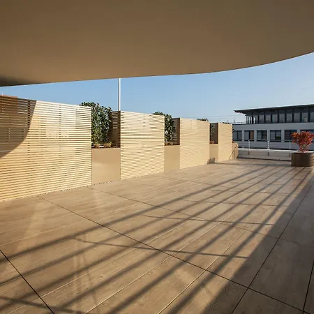 - The Niu, Mesh Messe By Ihg Hotel