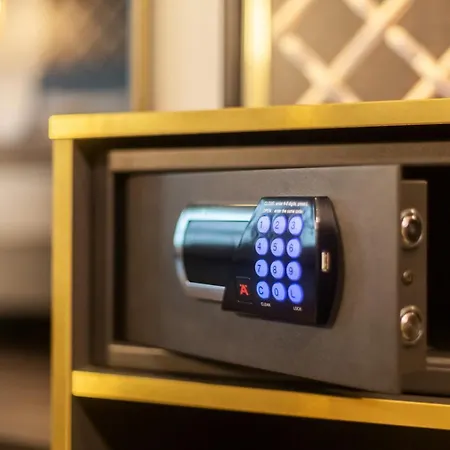 - The Niu, Mesh Messe By Ihg Hotel Stuttgart